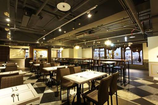開放式空間符合資格者,享有WIFI、飲品餐點優惠等好康。