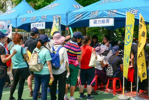 柑仔店服務社區民眾盛況
