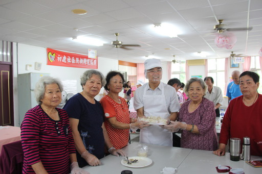 黄健庭县长12日至初鹿与长者共进午餐 期政府与民间共同照护长者