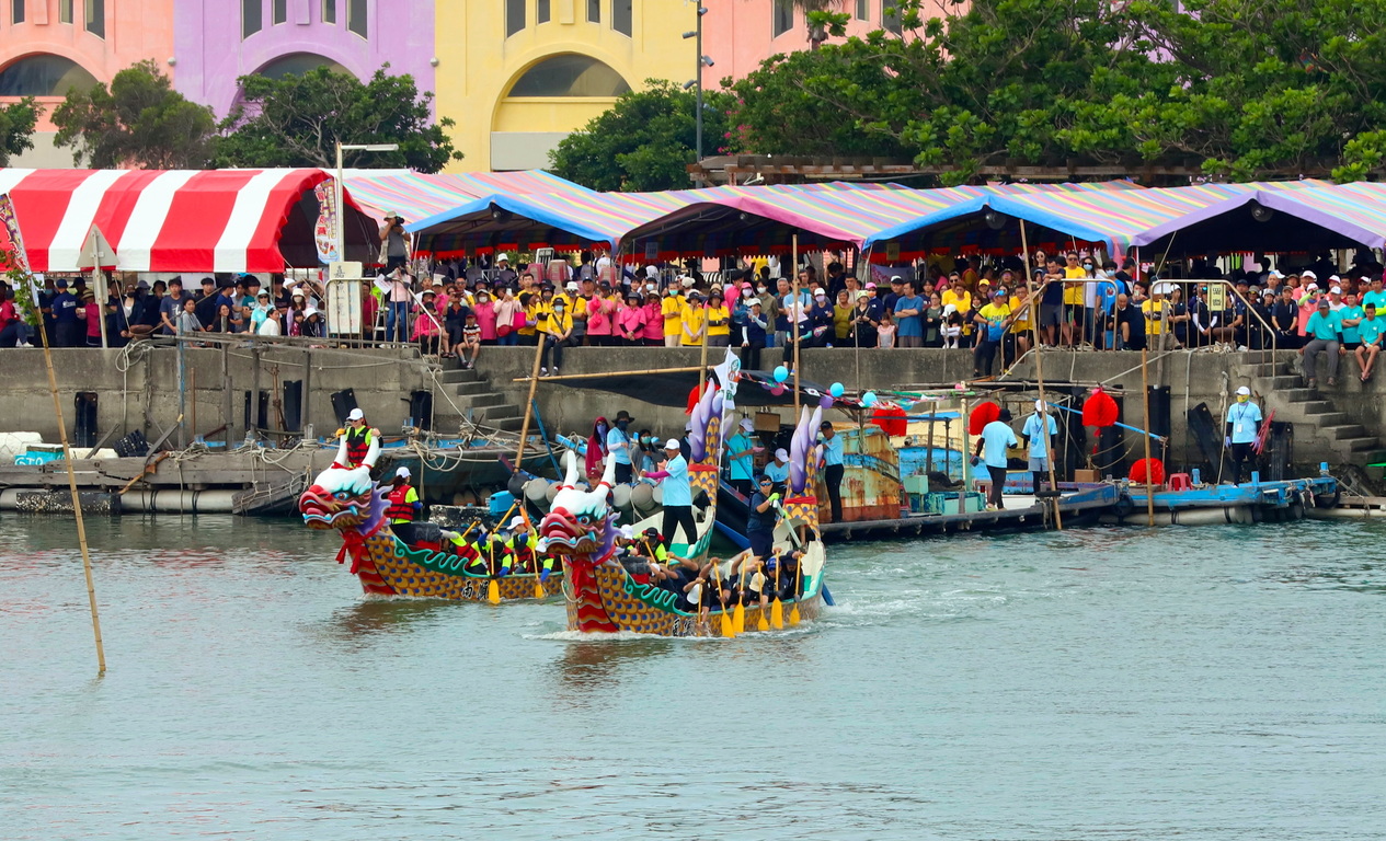 Race of the Long canoes