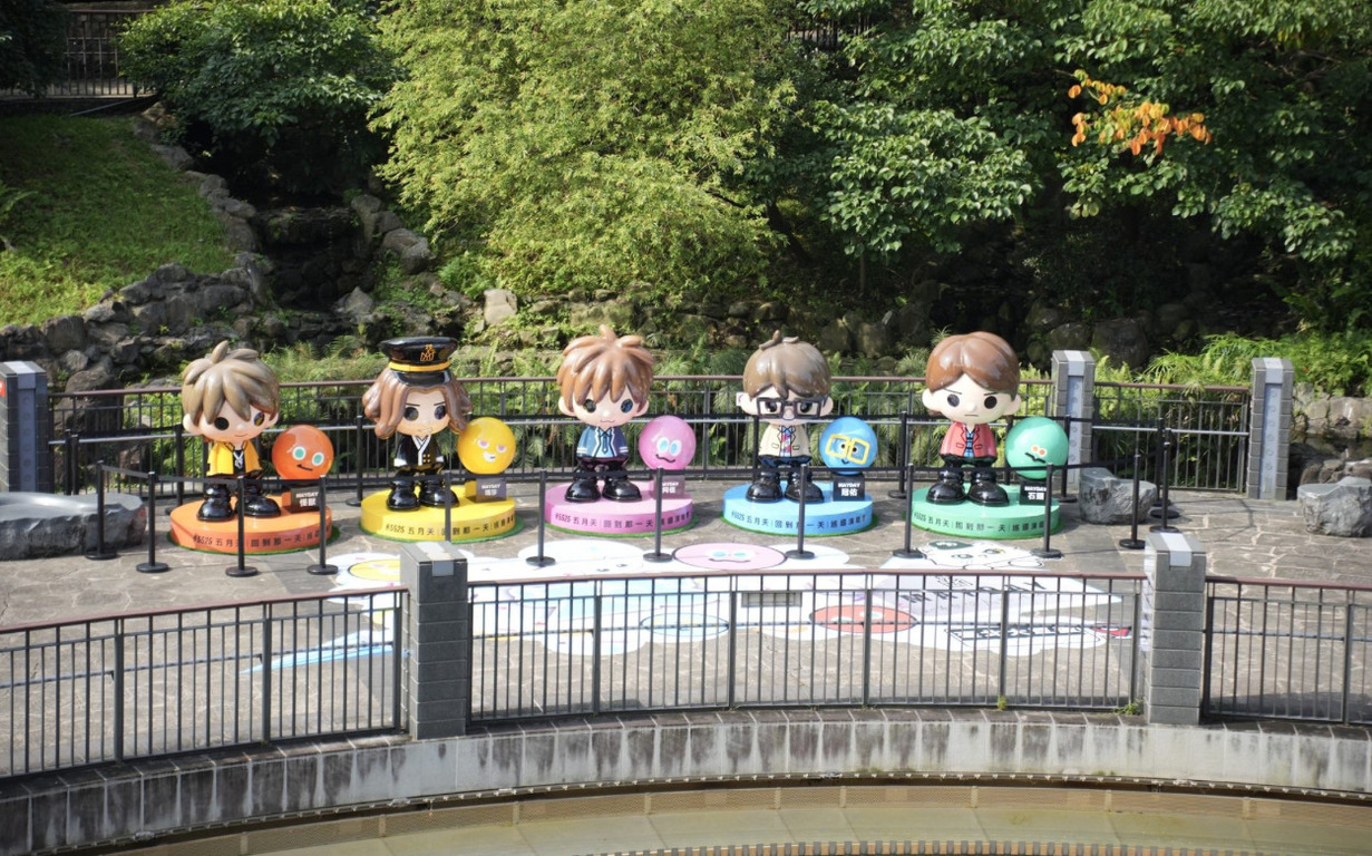 Mayday figurines