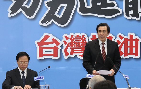 President Ma Ying-jeou (right) and Premier Jiang Yi-huah.