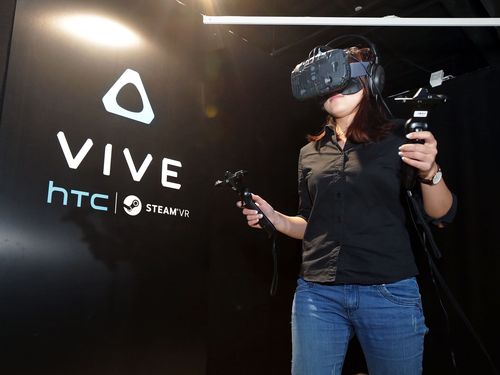 HTC Vive virtual reality (CNA file photo)