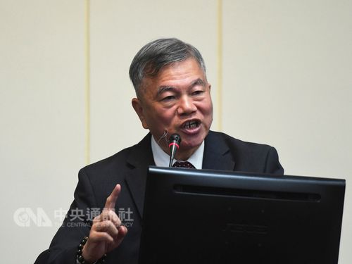 Minister of Economic Affairs Shen Jong-chin (沈榮津)