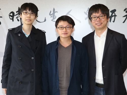Huang Yi-chun (黃怡君, left), Hsu Sheng-kai (徐聖凱, center) and Hsu Hui-Lin (許暉林, right)