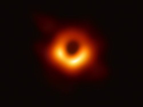 This image shows a ring of light around a black hole at the heart
of Messier 87, a massive galaxy some 55 million light-years from Earth. The
image, which was released by an international astronomical project in
which Taiwan has been participating, is the first direct visual
evidence of a black hole.
Photo courtesy of Academia Sinica April 10, 2019