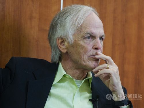 American Sinologist Perry Link
