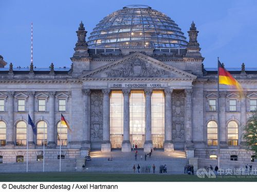 Deutscher Bundestag / photo courtesy of Axel Hartmann