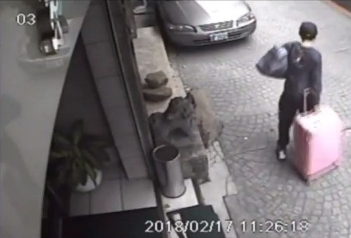 Chan Tung-kai caught on security camera in Taipei in 2018 (Photo courtesy of the police)