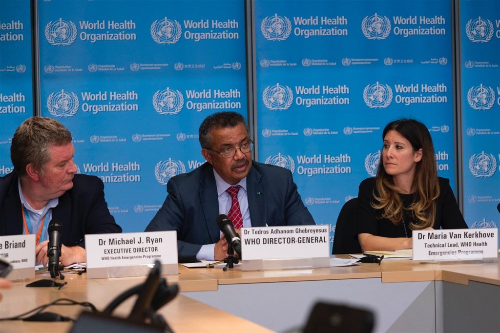 World Health Organization Director-General Tedros Adhanom Ghebreyesus (center) / (Image taken from twitter.com/WHO)