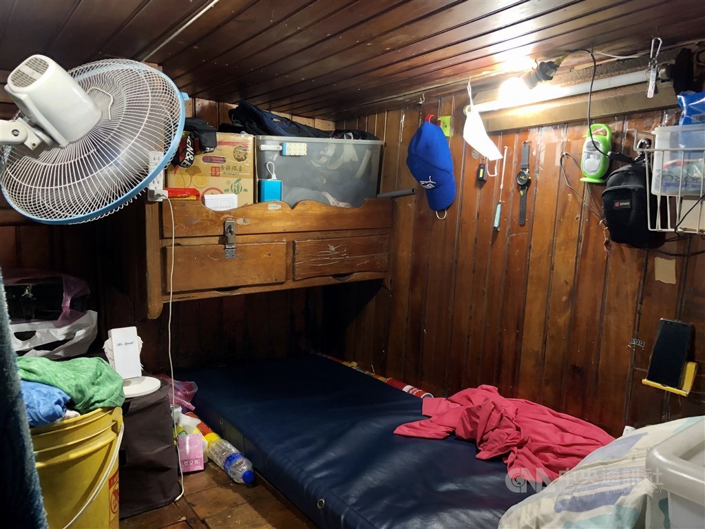 Sleeping conditions of migrant fishers on a boat in Yilan (CNA file photo)