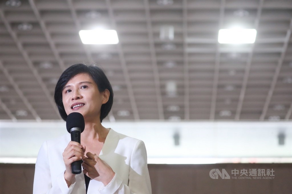 Culture Minister Cheng Li-chiun (鄭麗君)