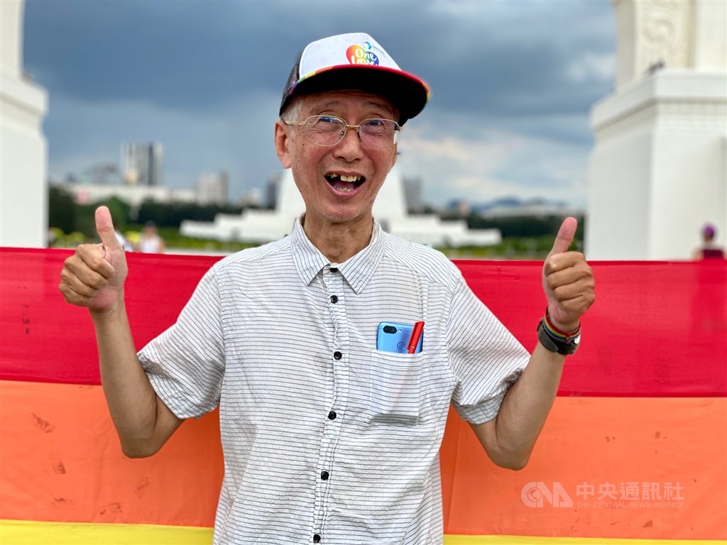 Pioneering gay rights activist Chyi Jia-uei (祁家威),