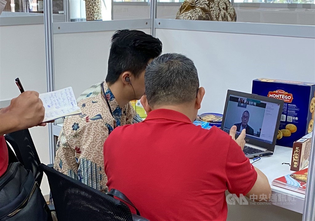 Indonesian food companies connect with Taiwanese buyers in a virtual trade show