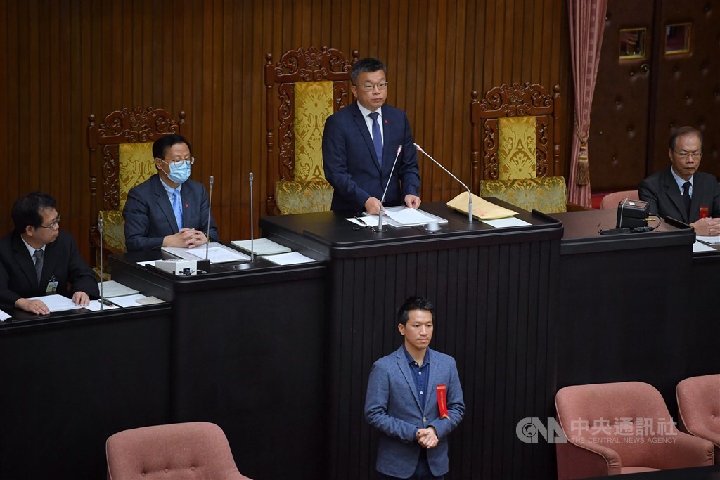 Deputy Speaker Tsai Chi-chang (center, back row) announced the results. CNA photo July 10, 2020