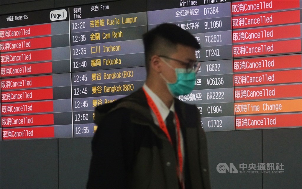 A large numbers of flights are canceled at Taiwan Taoyuan International Airport, and the situation has remained so as of press time. CNA file photo