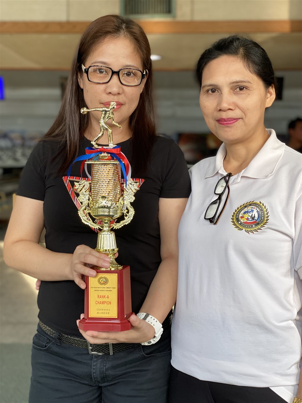 Yzell Abucay (left) and OFW Family Club president in Taiwan Mercy Kuan (right)/ CNA photo Sept. 6, 2020
