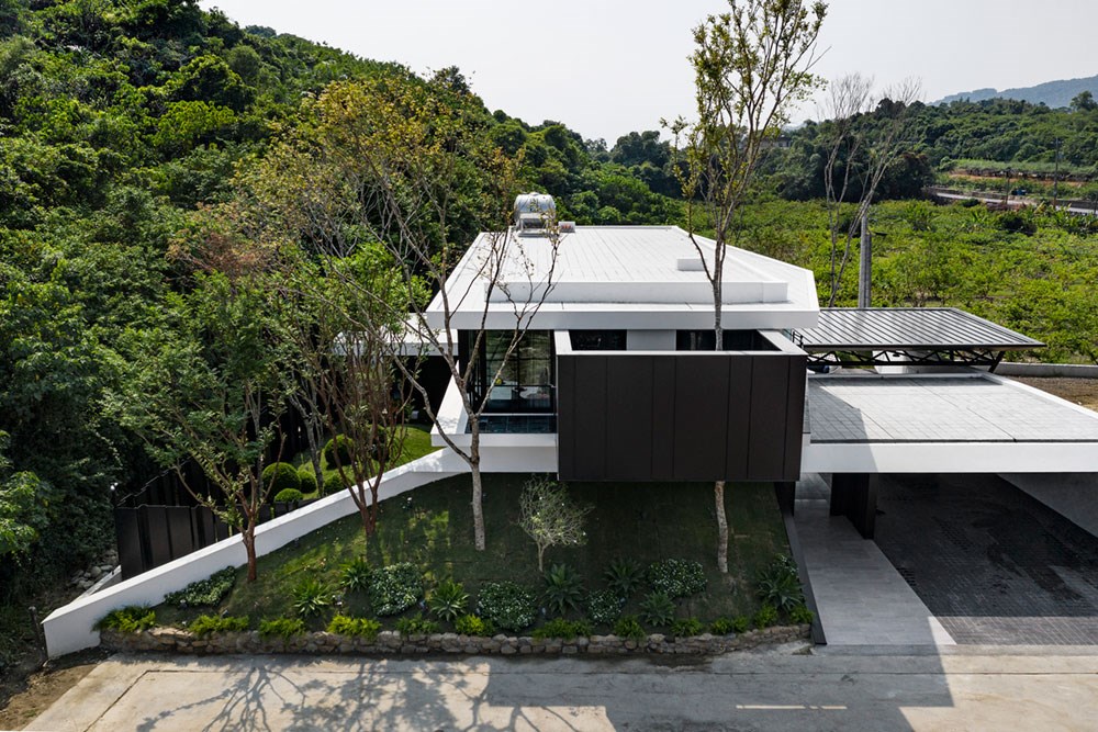 One of the private homes designed by Chain10 Architecture & Interior Design Institute and was awarded this year/ Photo from internationalarchitectureawards.com