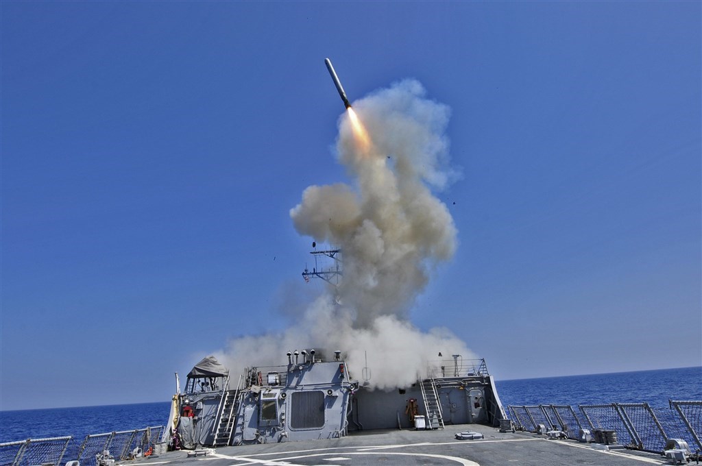 The Arleigh Burke-class guided-missile destroyer USS Barry launches a Tomahawk cruise missile. (U.S. Navy photo by Petty Officer 3rd Class Jonathan Sunderman)