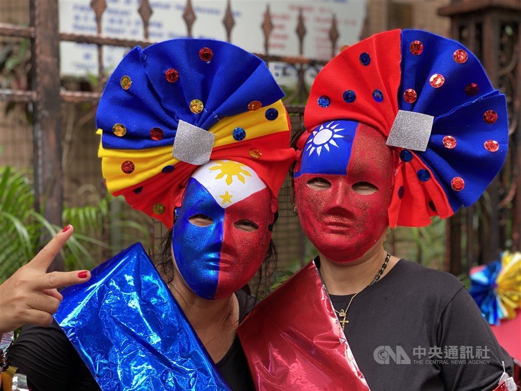 City residents, migrant workers, and immigrants took part in the parade. CNA photo Sept. 20, 2020