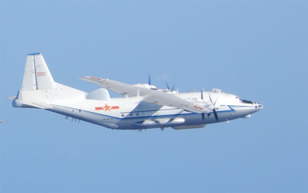 A PLA Y-8 anti-submarine airplane. File photo courtesy of the Ministry of National Defense