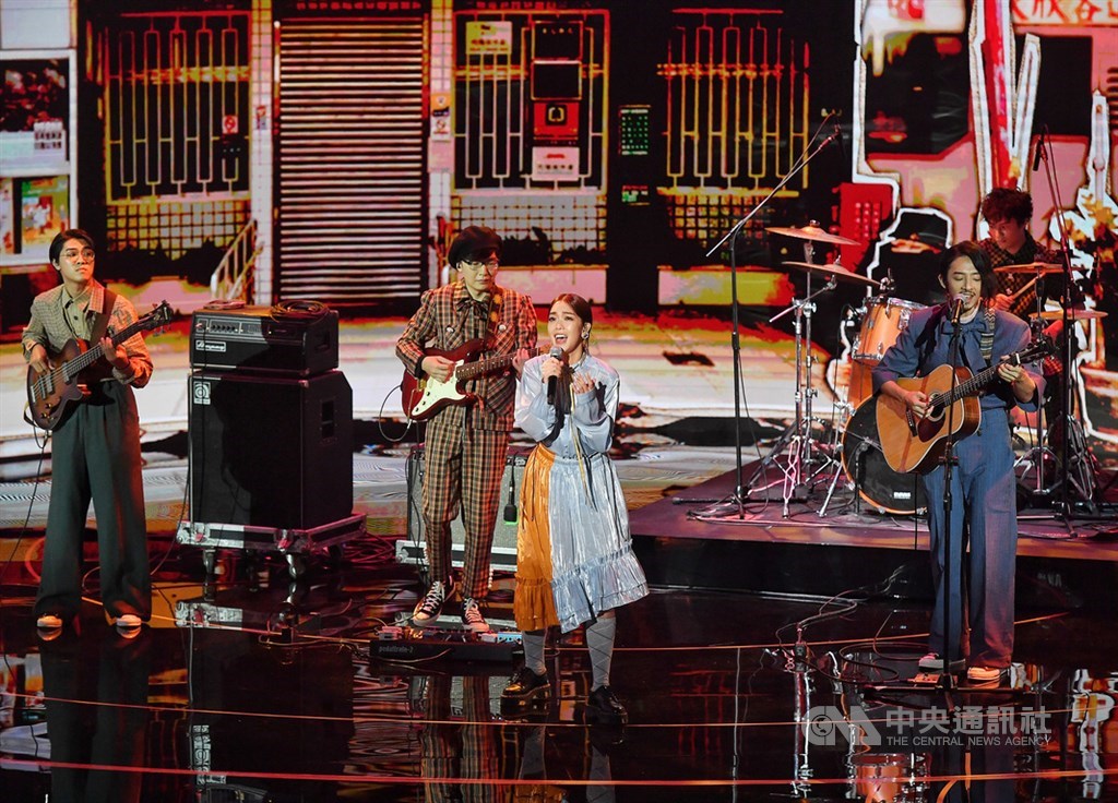 Patty Lee (center) and the So-So Heroes band performs "Lost and Found" from "My Missing Valentine." CNA photo Nov. 21, 2020