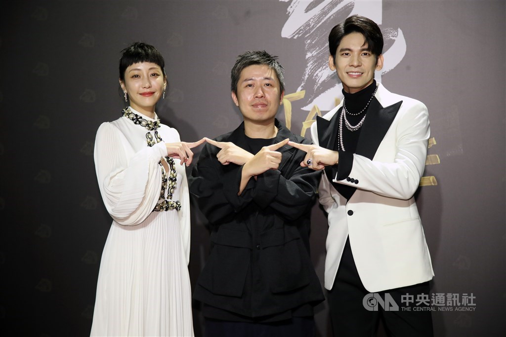 From left: best actress nominee Nikki Hsieh, best new director nominee Liao Ming-yi and best actor nominee Austin Lin from the film "iWeirdo." CNA photo Nov. 21, 2020