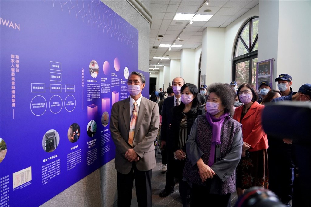 Control Yuan President Chen Chu (front, in purple scarf). Photo courtesy of the Control Yuan