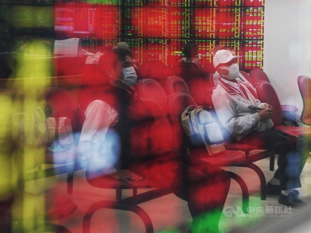 Taiwan shares soar to breach 14,300 points, recovering from early loss - Vimarsana News