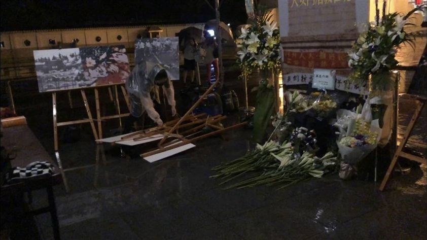A picture stand in a memorial tent for the Tiananmen Square incident is seen lying on the floor on June 4 after being vandalized by an unidentified man. (Photo courtesy of the New School for Democracy)