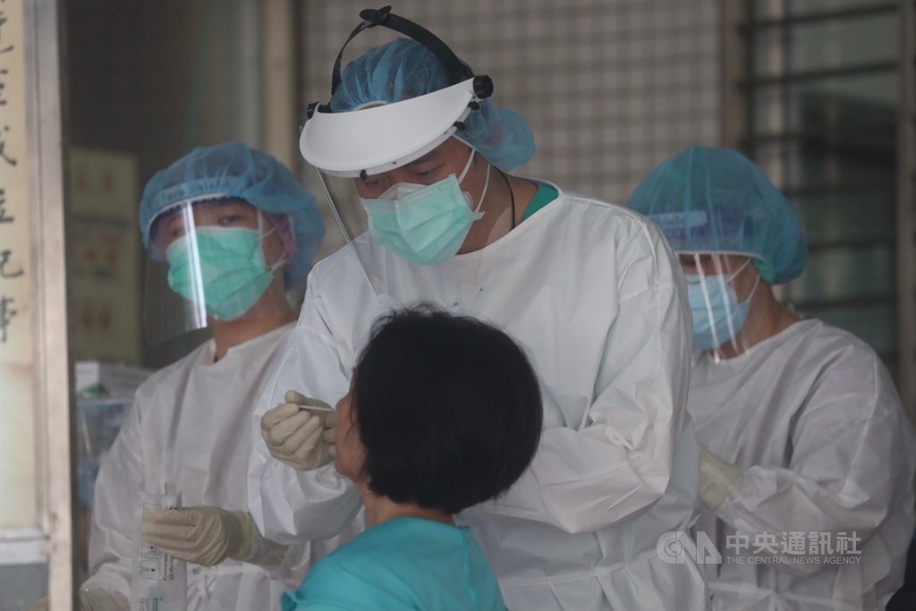 A COVID-19 testing station in New Taipei. CNA file photo