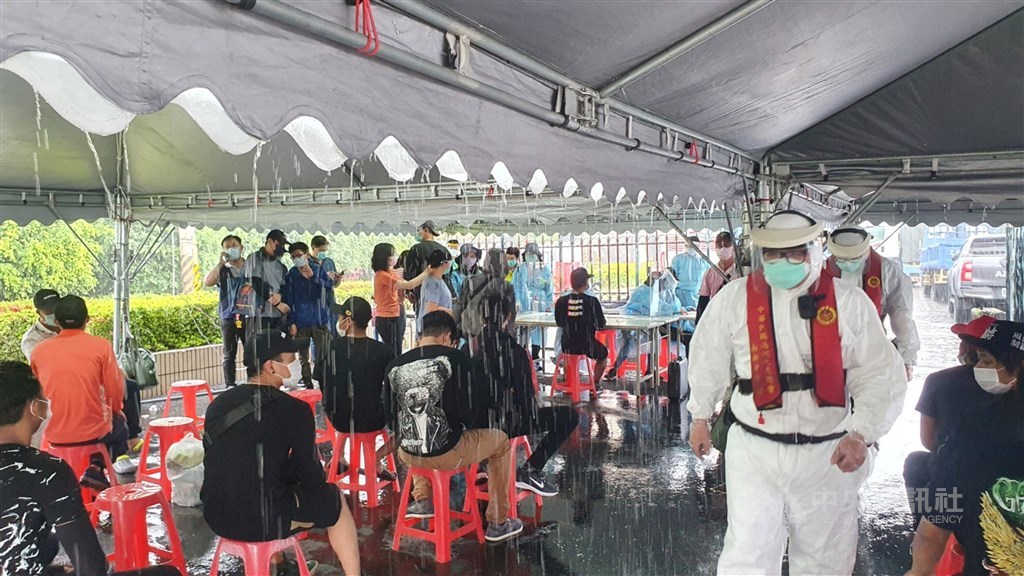 Returning fishermen are tested at a temporary site set up at the port. CNA photo June 15, 2021