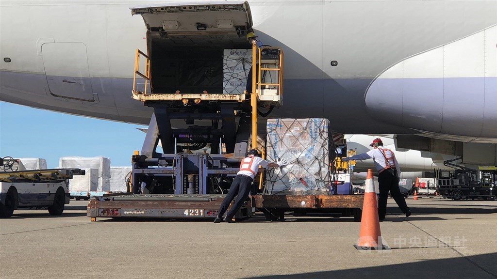 The shipment of Moderna vaccine doses Taiwan received on Thursday. CNA photo July 15, 2021