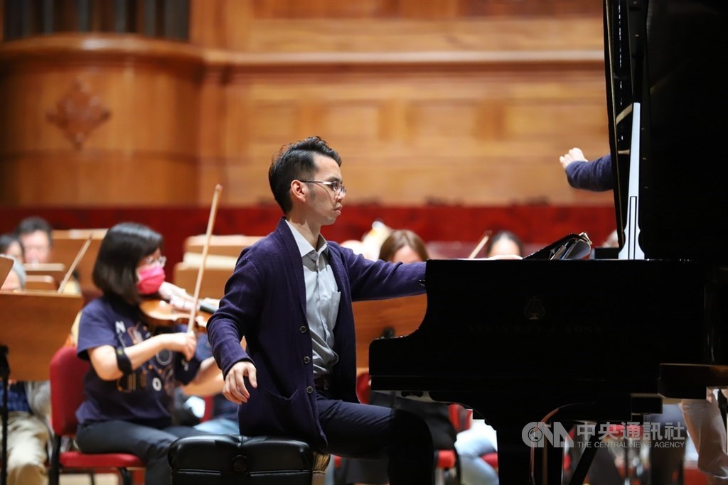 Pianist Lu Yi-chih. CNA photo Oct. 20, 2021