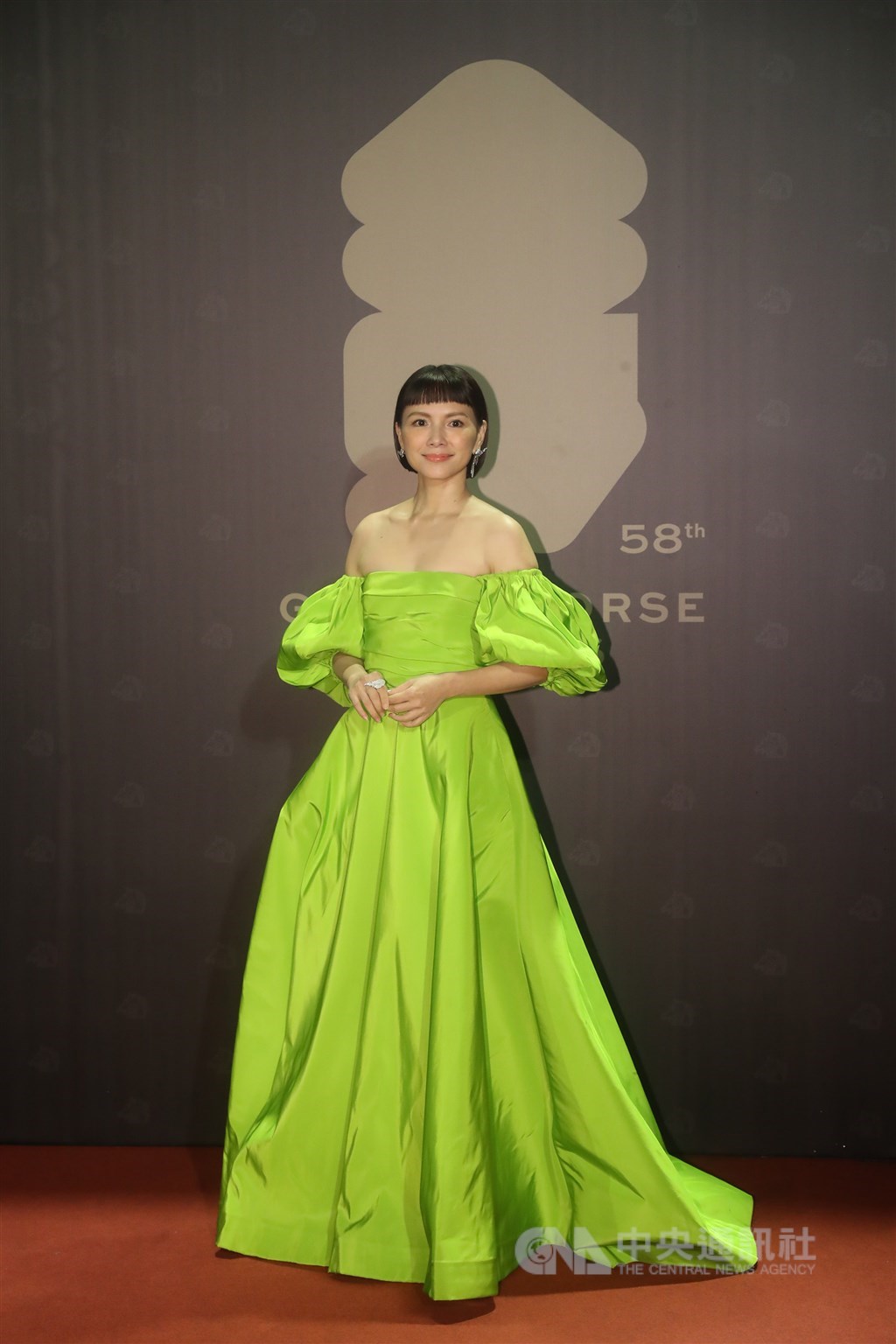 Actress Sinje Lee (李心潔), who will present the best leading actor award. CNA photo Nov. 27, 2021