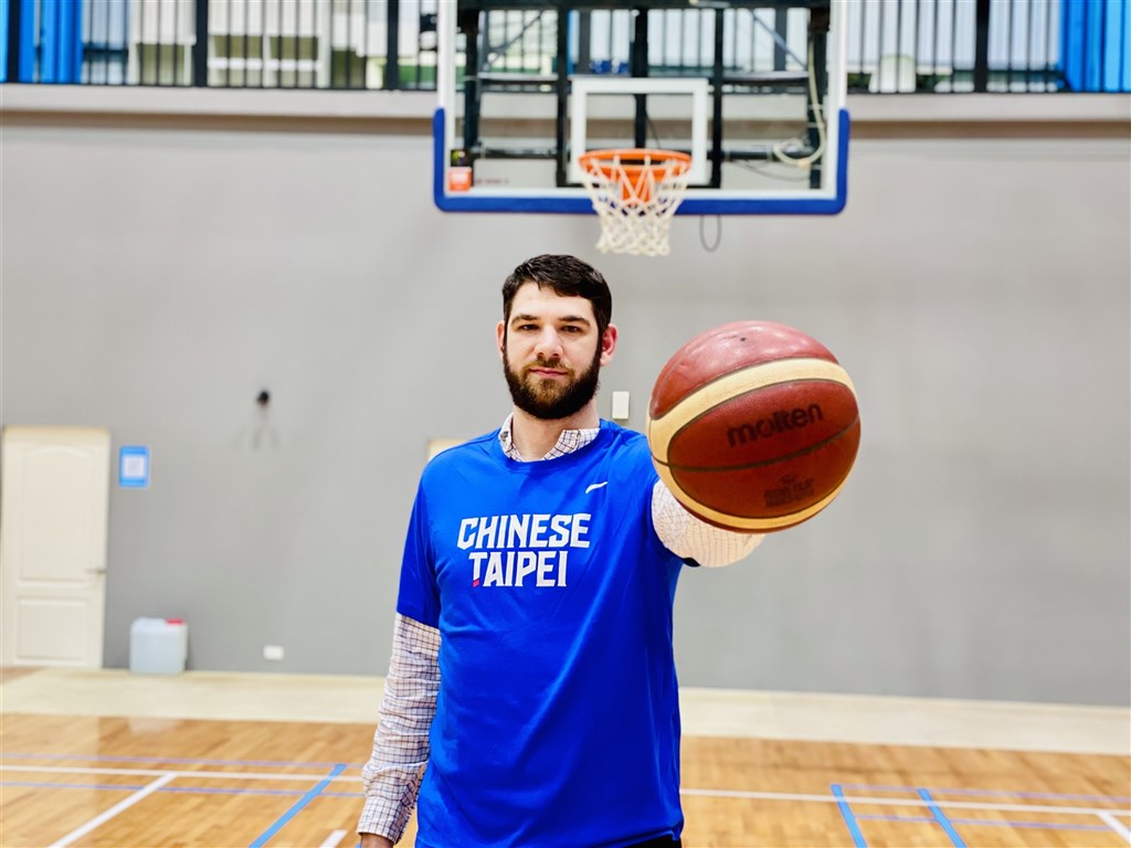 Newly naturalized Taiwanese professional basketball player William Artino. CNA photo Dec. 24, 2021