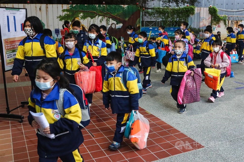 Majority of children infected with COVID-19 have mild symptoms: CECC - Vimarsana News