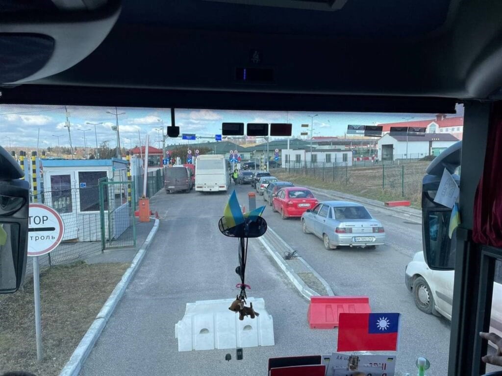 22 Taiwanese evacuated from Ukraine arrive in Poland, Slovakia - Vimarsana News