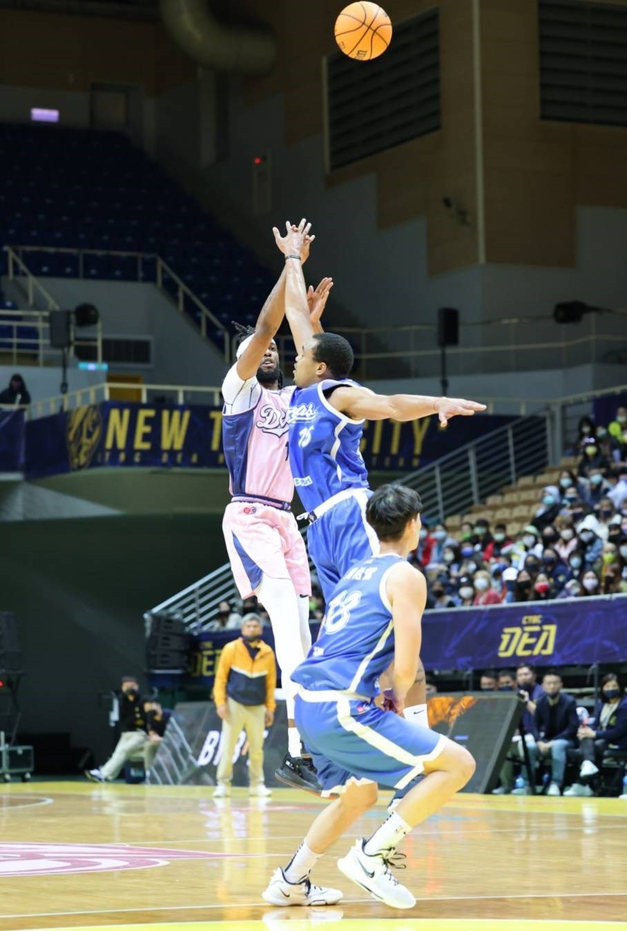 Marlon Johnson (left). Photo courtesy of the New Taipei CTBC DEA