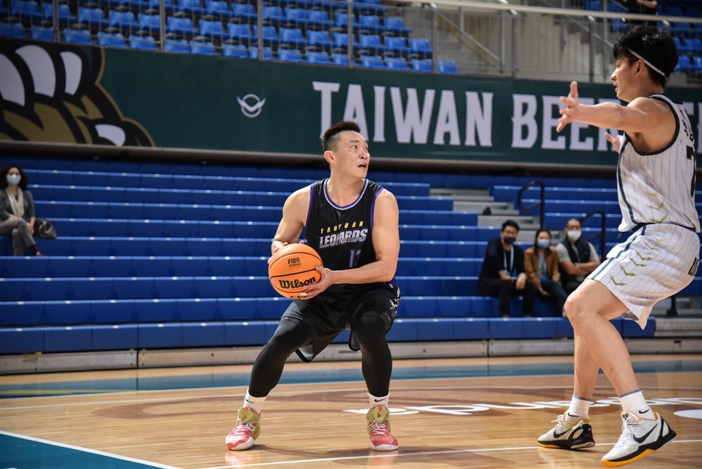 Beast Master' Chang Chih-feng ends retirement to play for T1's Leopards -  Taipei Times