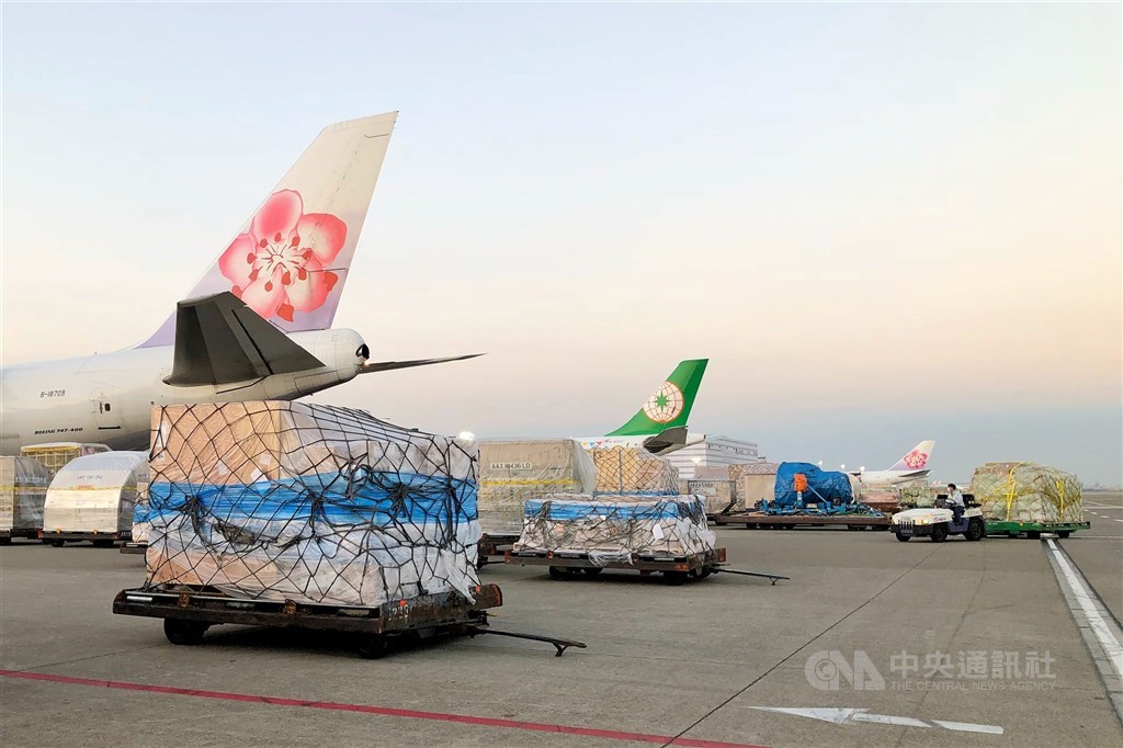 Cargo planes at Taiwan Taoyuan International Airport. CNA file photo