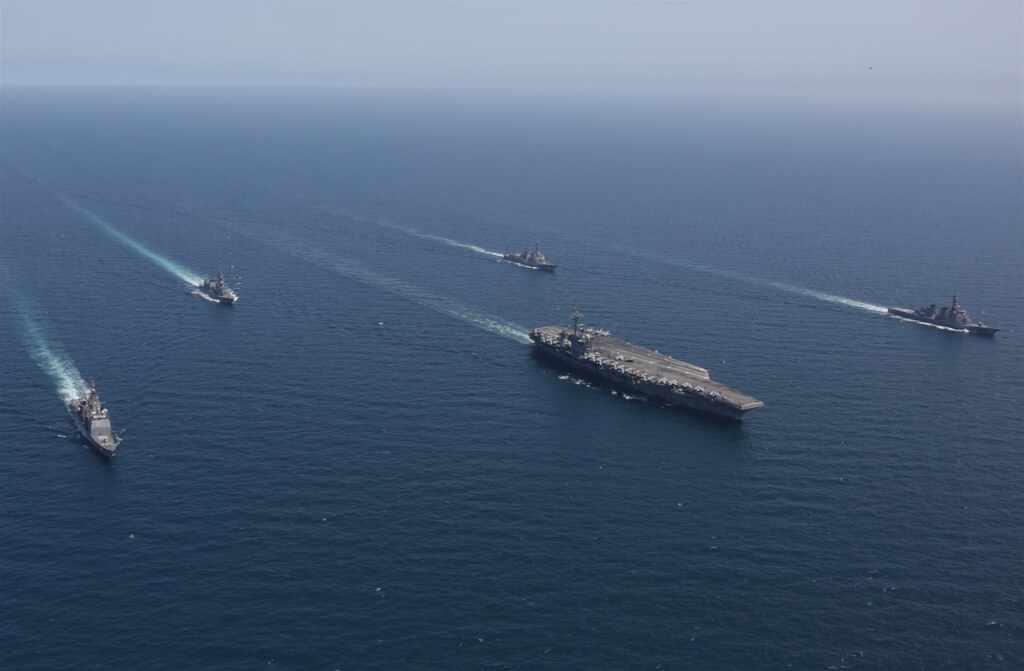 A U.S.-Japan joint drill held in mid April. Photo from the U.S. Navy website
