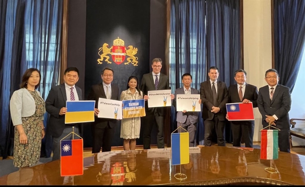 Taiwan donates US$150,000 to Budapest to help Ukrainian refugees - Focus Taiwan