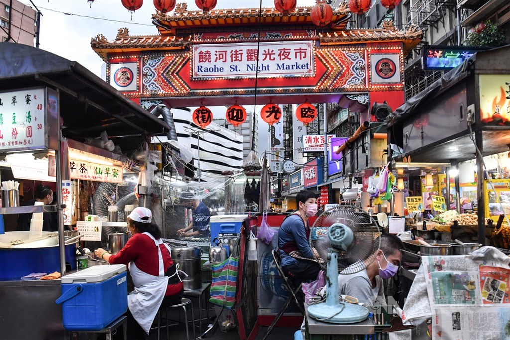 Raohe night market, Beitou hit by power outages - Vimarsana News