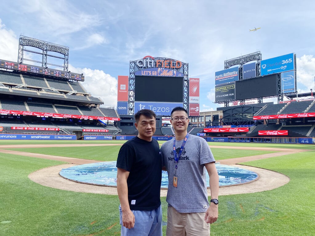 Captain Taiwan' Throws 1st Pitch at Annual Mets Taiwan Day in NYC