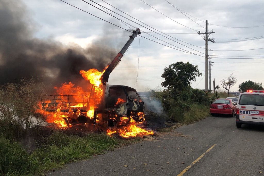 Three dead in Tainan after crane hits high-voltage electricity lines - Vimarsana News