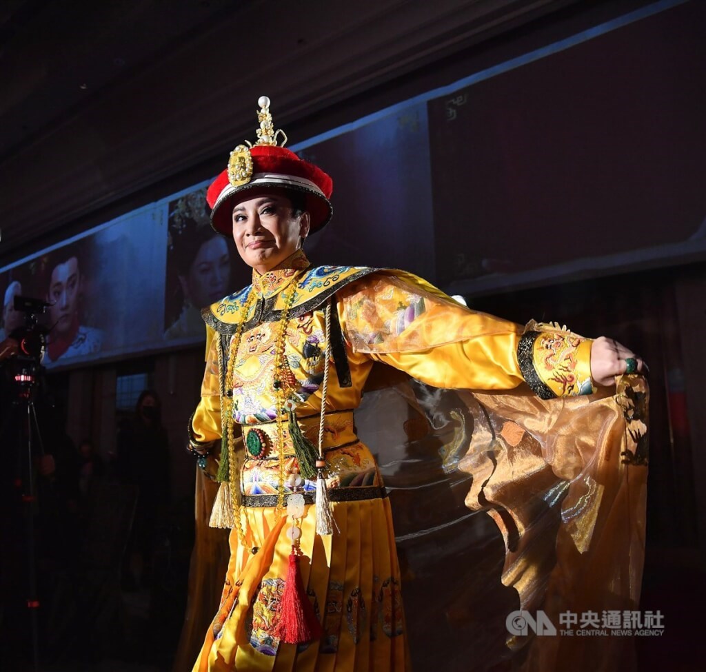 Taiwanese actress Chen Ya-lan in character as Qing-era Jiaqing Emperor. CNA file photo