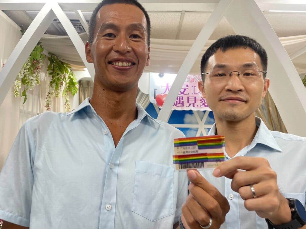 Lu Yin-jen (right) and his Japanese partner Eizaburo Ariyoshi. Photo courtesy of the TAPCPR