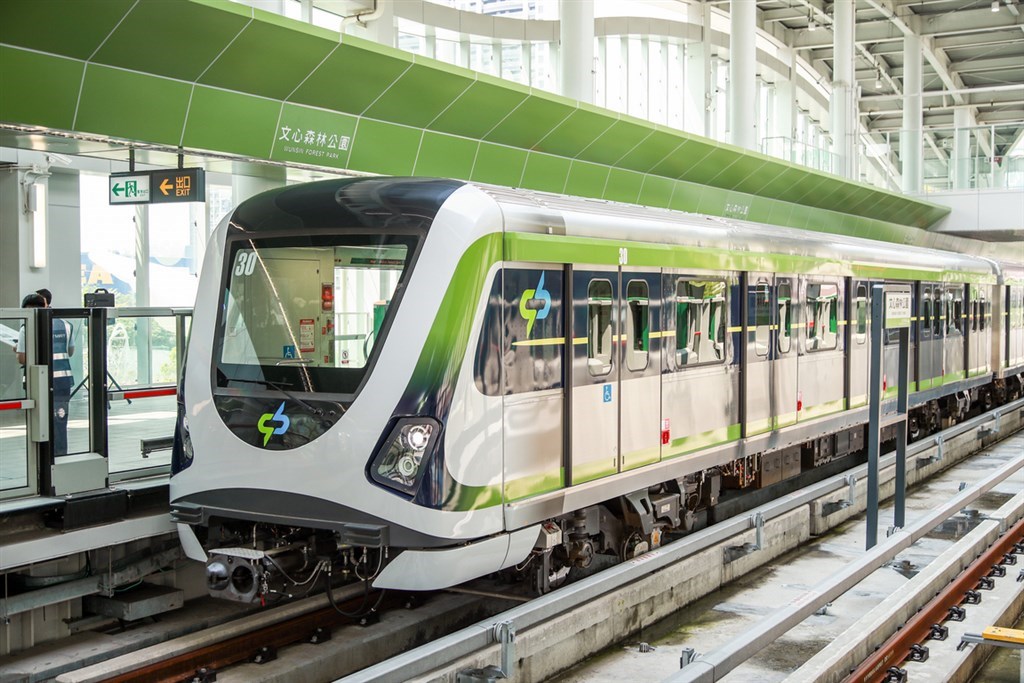 A Taichung MRT train on the city green line, which officially began operation in December 2020. File photo courtesy of Taichung City government