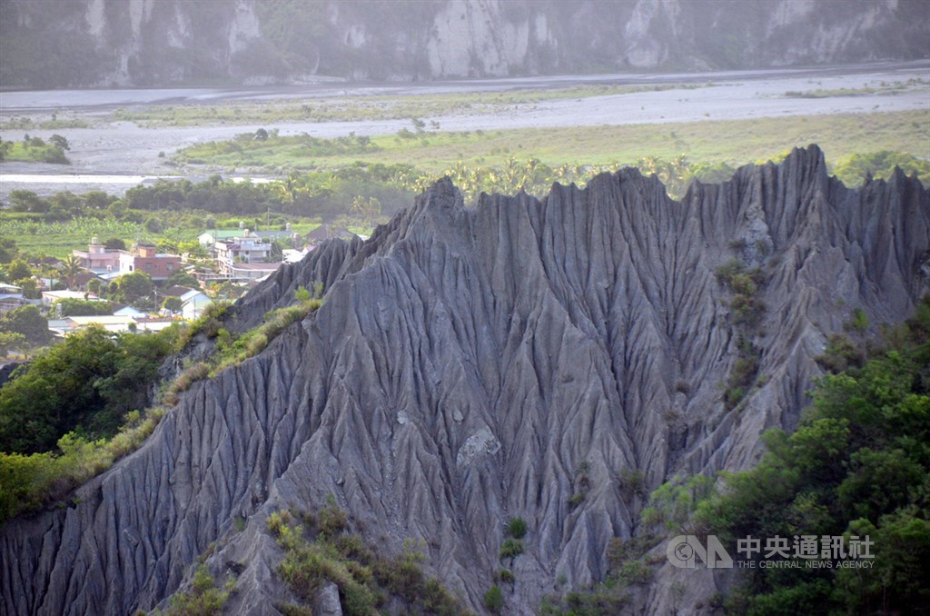 Tectonic plate squeeze behind Tuesday quake off Hualien coast: CWB - Vimarsana News